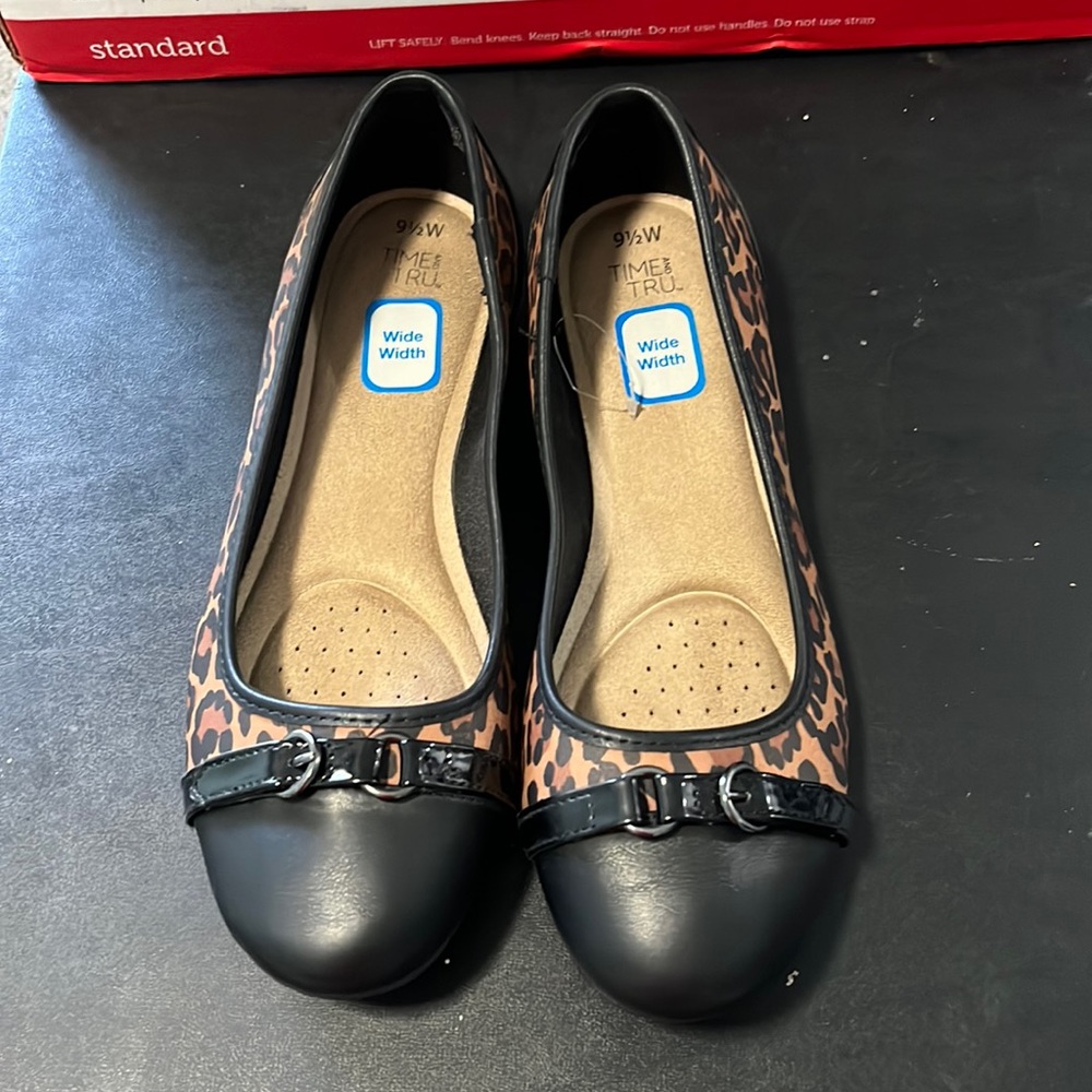 Time and Tru leopard flats